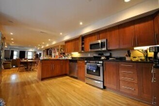 Building Photo - Beautiful, Spacious and Renovated Brighton 5 Bed/2 Bath, Parking Included, on Woodstock Ave