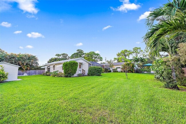 Building Photo - 4912 S Kay St