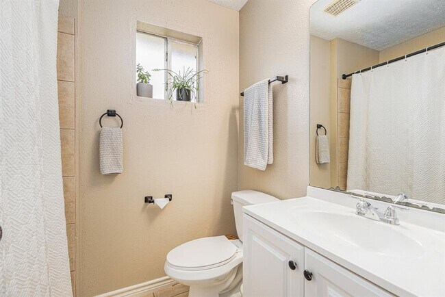Building Photo - 2513 Harpers Ferry Crossing