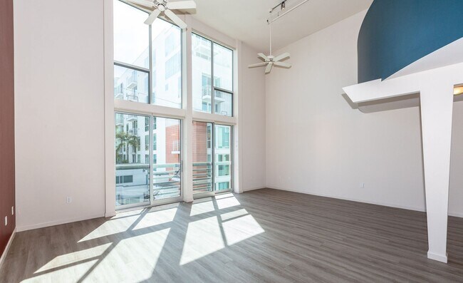 Building Photo - Outside Portfolio