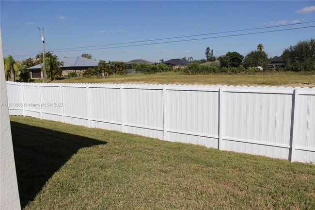 Building Photo - 1138-1114 SW 14th Terrace