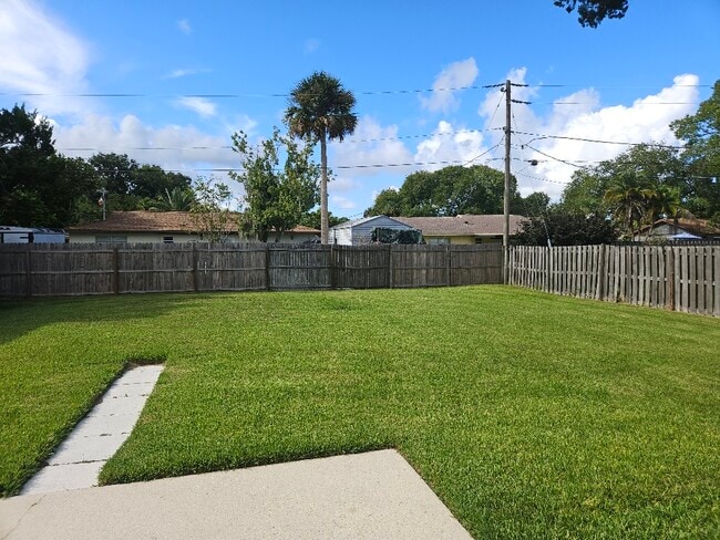 Building Photo - 1895 Big Oak Dr