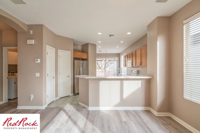 Building Photo - 2 Bedroom Townhome in Coral Canyon with Resort Amenities