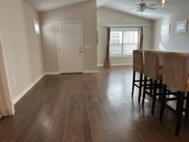 Building Photo - 12721 Sagewood Dr