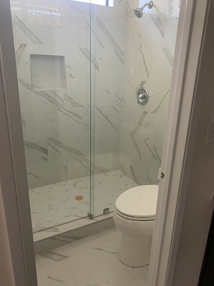 Master Bathroom - 361 E Santa Anita Ave