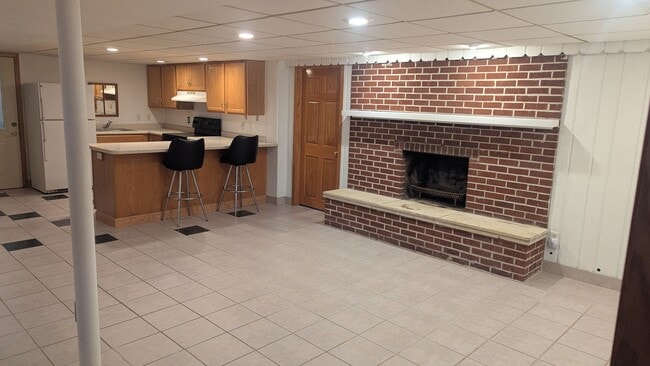 Building Photo - 1400 13th Ave NE