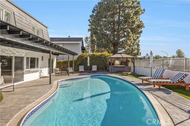 Building Photo - 25266 Pacifica Ave