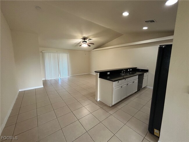 Building Photo - 332 Grant Blvd