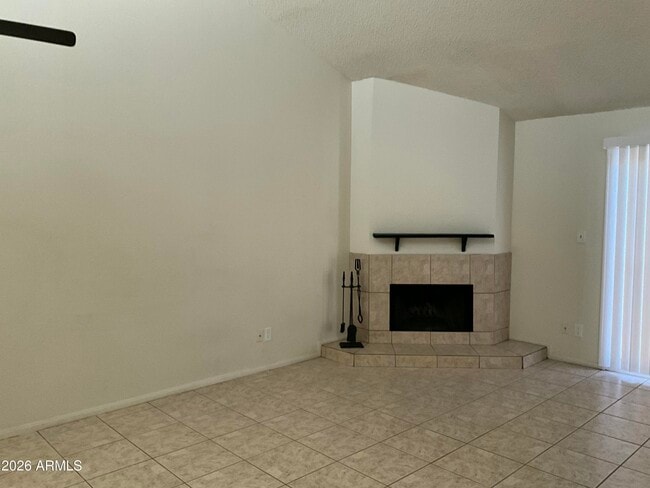 Building Photo - 5122 E Edgemont Ave
