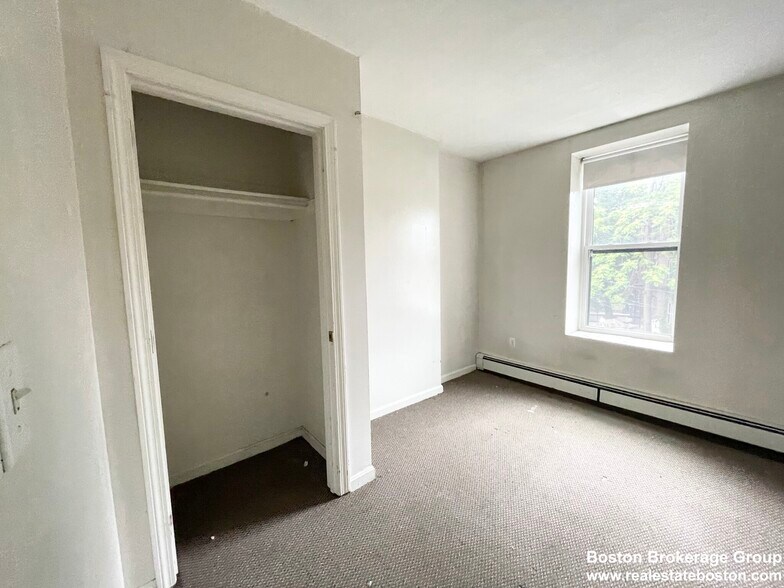 Building Photo - 90 Hammond St