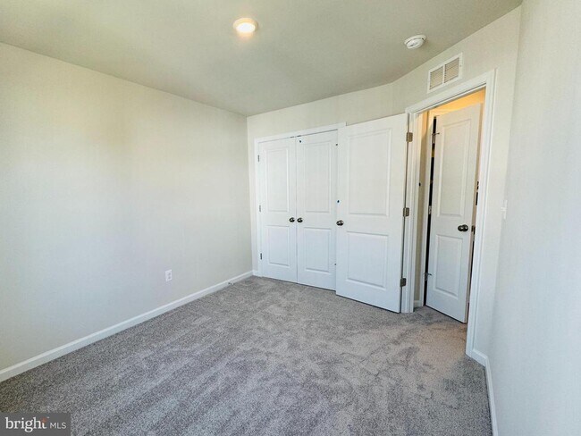 Building Photo - 12 BROOKFIELD Mews