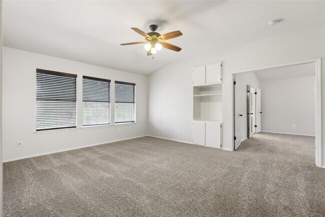 Building Photo - 2604 Stenson Dr