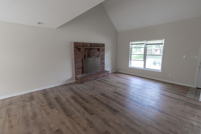 Building Photo - 1916 Mirtle Grove Ct