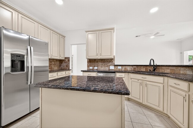 Building Photo - 22 Westwinds Cir