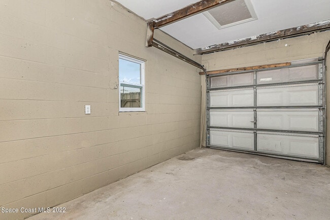 Building Photo - 110 Chapel Ln