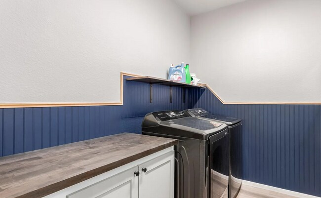 Building Photo - 21622 Backus Dr