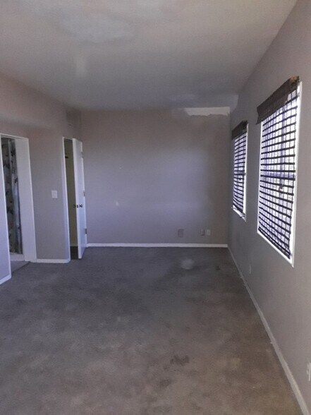 Building Photo - 14662 Horticultural Dr