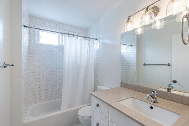 Building Photo - 8645 Hervey St