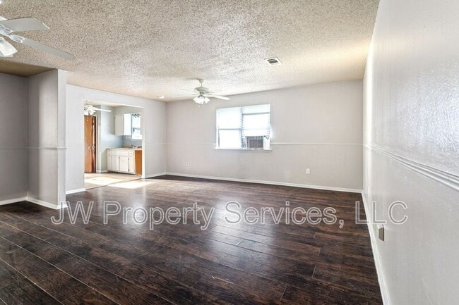 Building Photo - 206 Sunset Dr