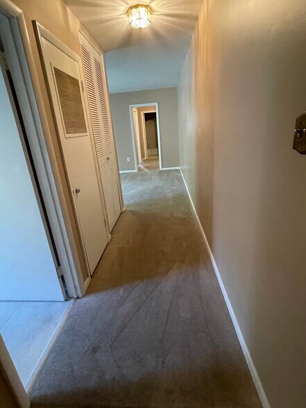 Entrance to unit - 10638 Weymouth St