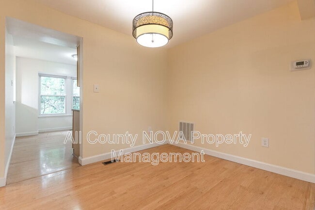 Building Photo - 7612 Indian Hills Dr