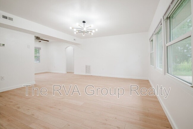 Building Photo - 5408 Westbourne Dr