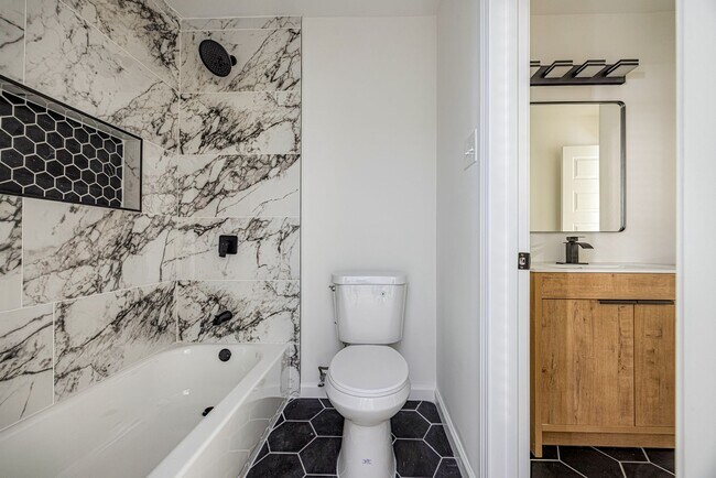 Building Photo - 3869 Cedar Path Dr