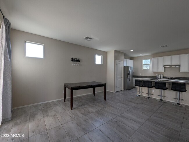 Building Photo - 1253 N 166th Ave