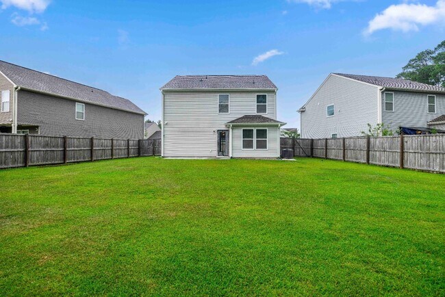 Building Photo - 442 Thoroughbred Dr