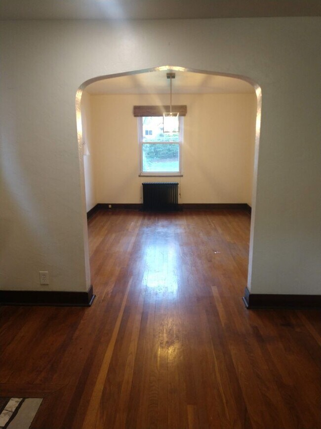 Building Photo - 239 40th St