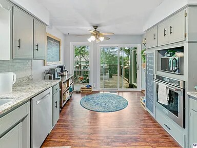 Building Photo - 3411 Mirror Ln