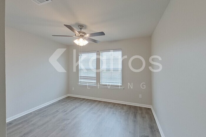 Building Photo - 124 Yardley Ct