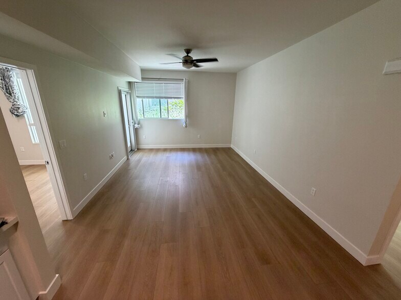Building Photo - 12655 Bluff Creek Dr