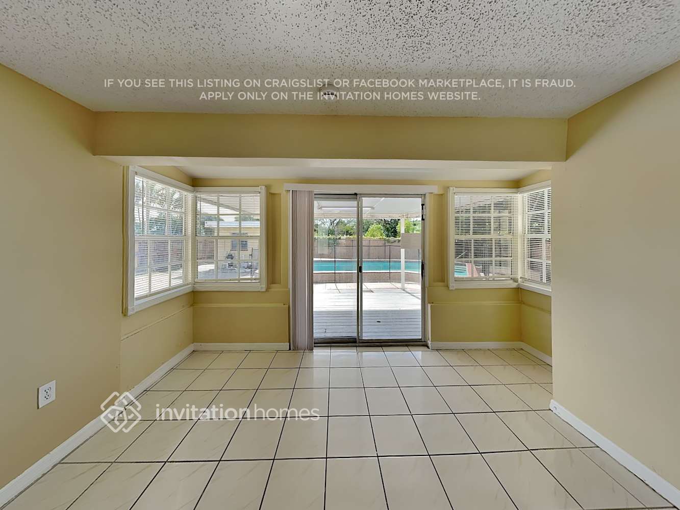 Building Photo - 2522 Holly Rd