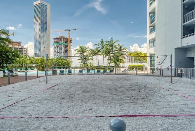 Building Photo - 888 Biscayne Blvd