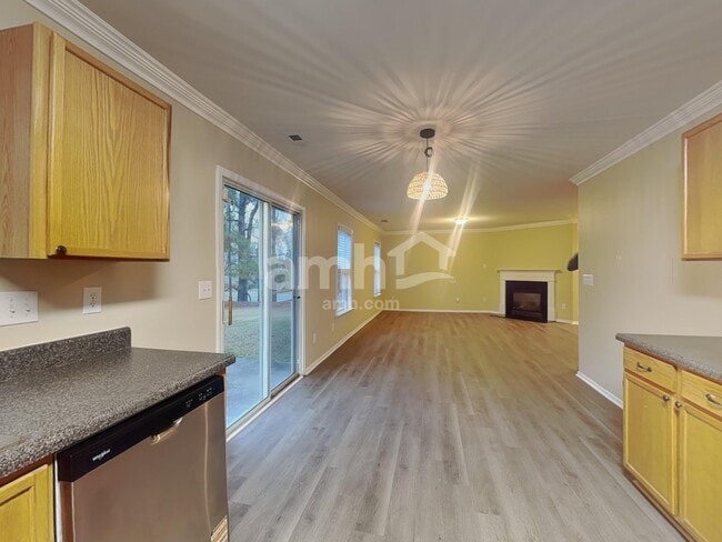 Building Photo - 1717 Cabarrus Crossing Dr