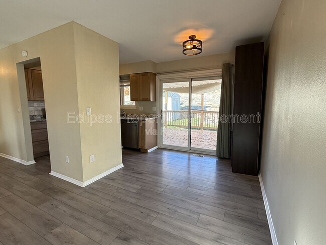 Building Photo - 2810.5 Bookcliff Ave