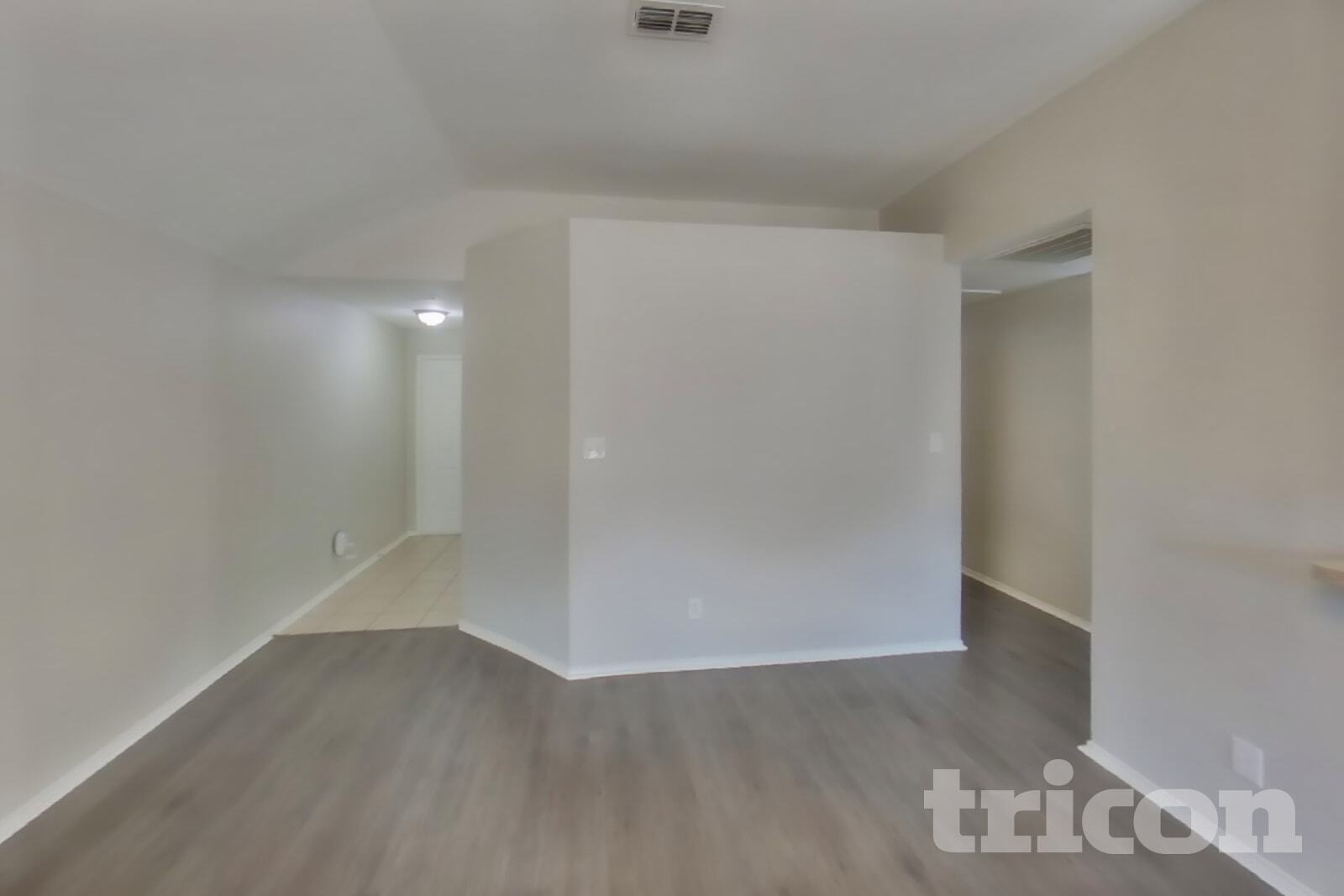 Building Photo - 1584 Sandhurst Dr
