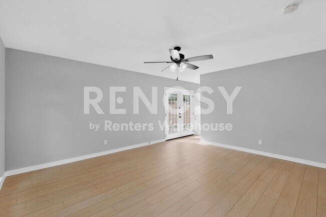 Building Photo - Carrollton GEM Ready For Move-in  ****Rent Concession - 2nd Month Free****