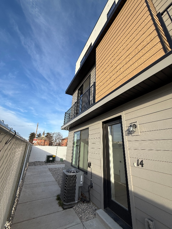 Building Photo - 43 N 100 E