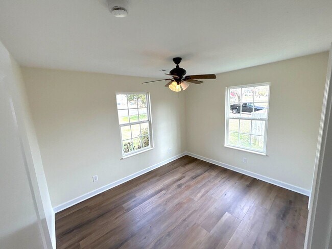 Building Photo - 3718 Reagan Ave NW