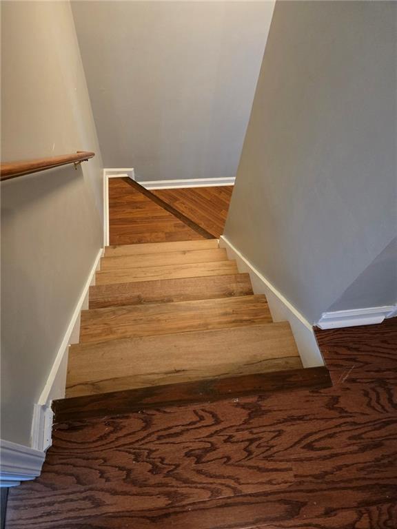 Building Photo - 3243 Oak Vista Way SW