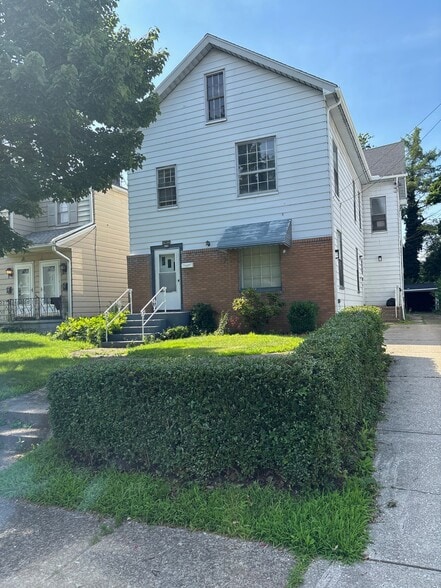Primary Photo - 1118 W 8th St
