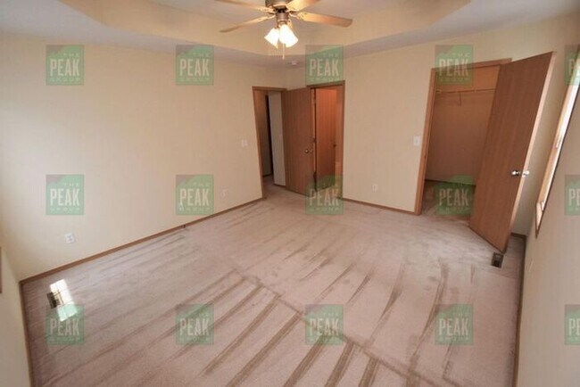 Building Photo - Home For Rent In Aurora