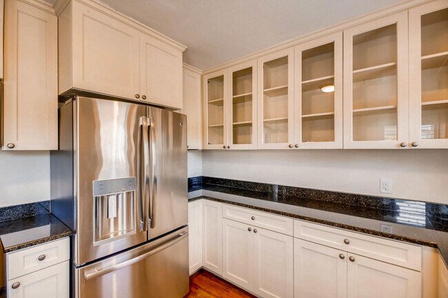 Building Photo - Charming 2 BR / 1 Bath in highly desirable Terrell Heights of San Antonio!