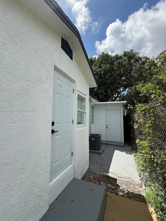 Building Photo - 5158 NW 19th Ave