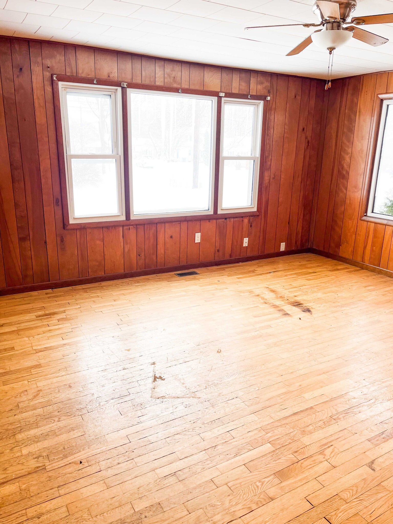 Building Photo - 975 Bryant St SW