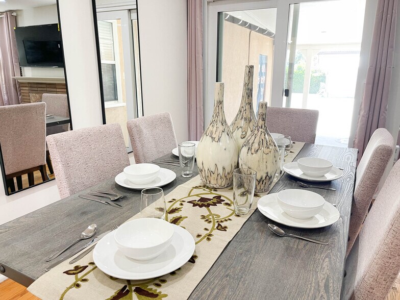 Building Photo - 9088 Emperor Ave