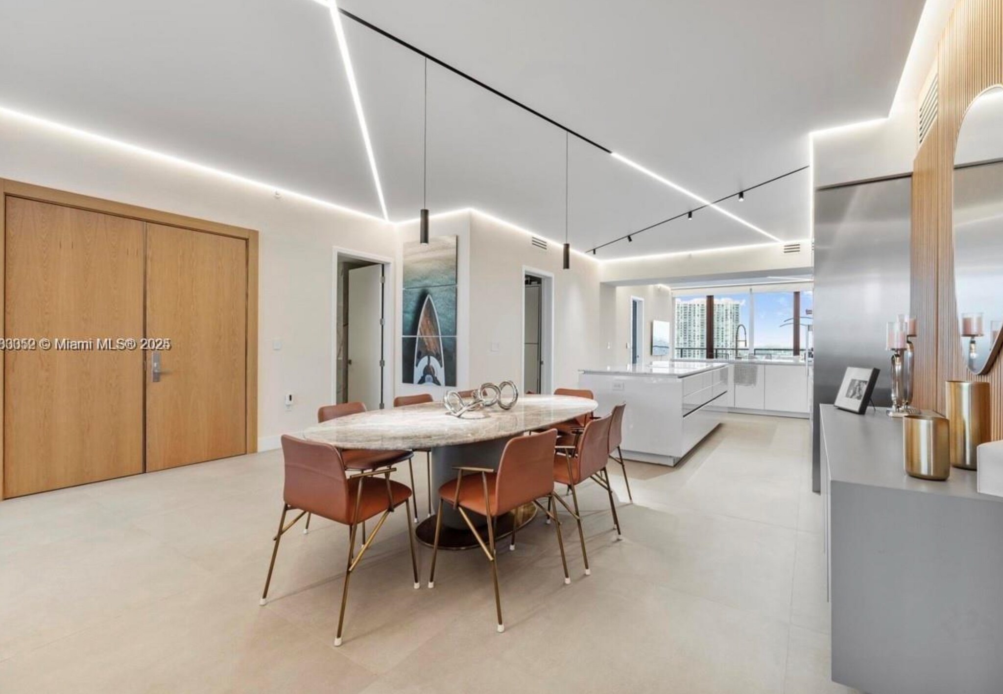 Building Photo - 5000 Island Estates Dr