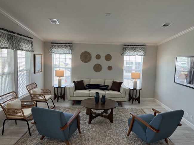 Building Photo - 343 Talbot St